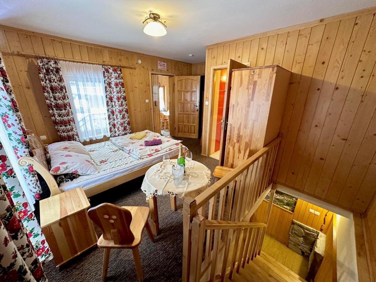 Wesola - Krupowki 37a -centrum Homestay Zakopane